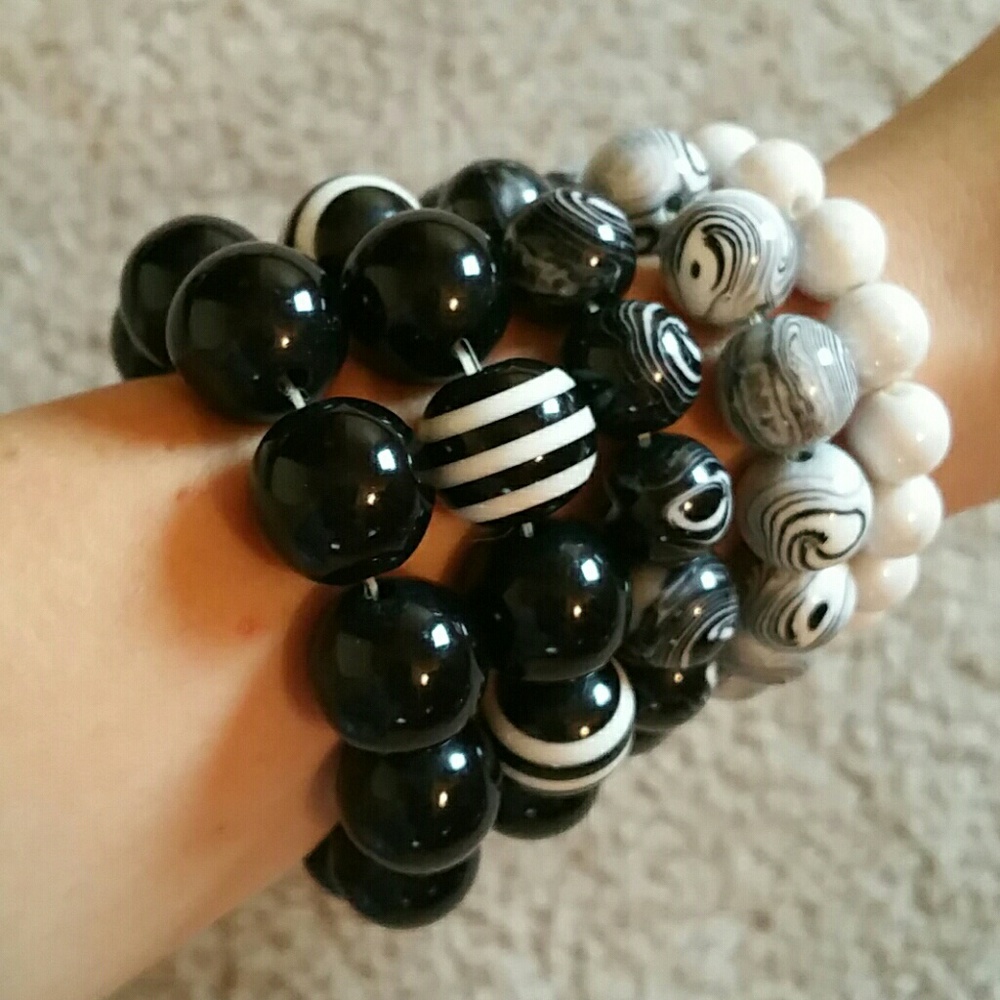 Black & White Bracelet Bundle